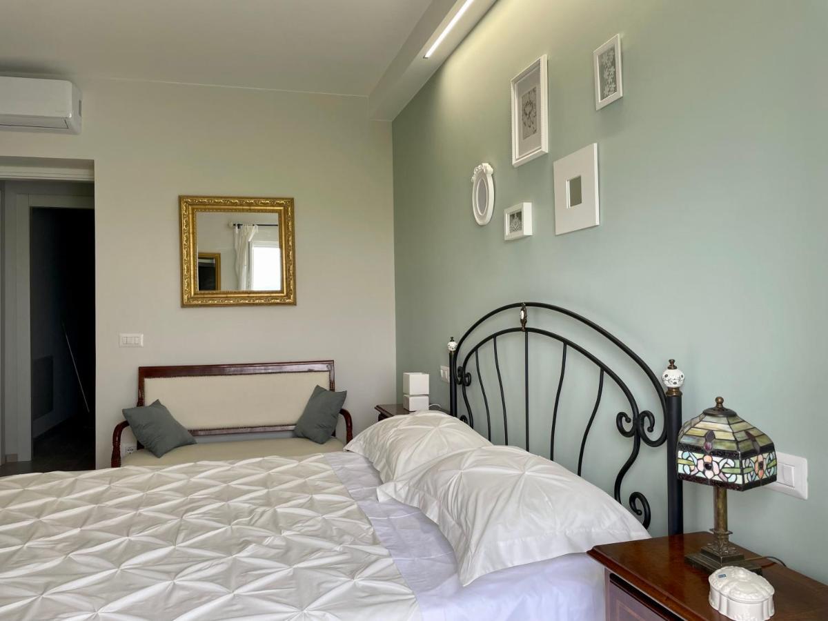 Otium Rooms / Camere E Appartamenti Morrovalle Екстер'єр фото