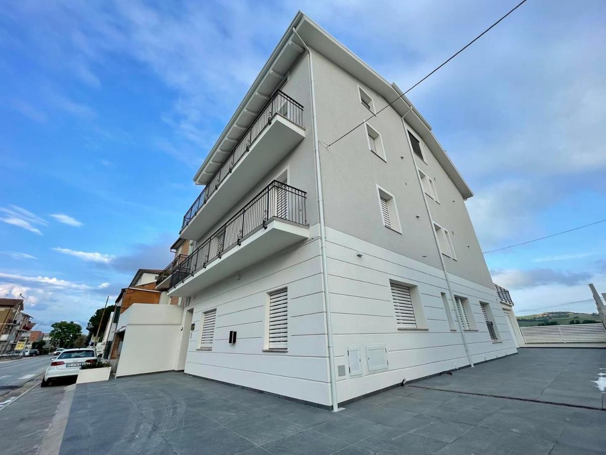 Otium Rooms / Camere E Appartamenti Morrovalle Екстер'єр фото