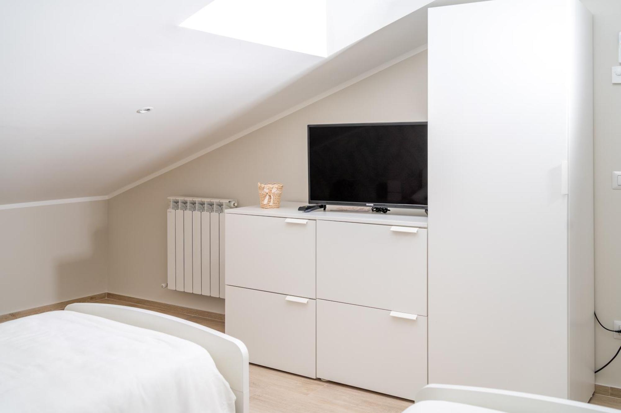 Otium Rooms / Camere E Appartamenti Morrovalle Екстер'єр фото