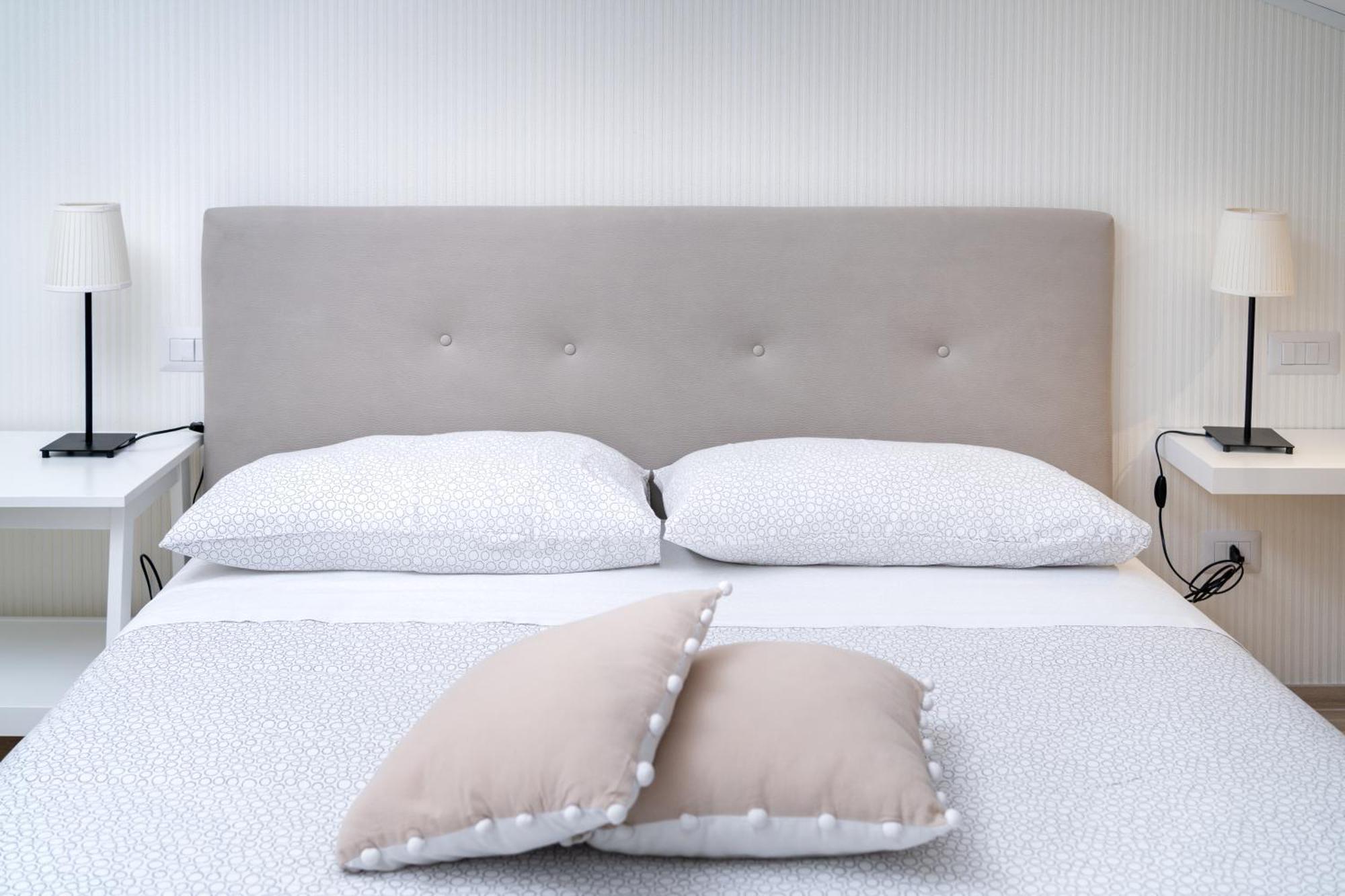 Otium Rooms / Camere E Appartamenti Morrovalle Екстер'єр фото