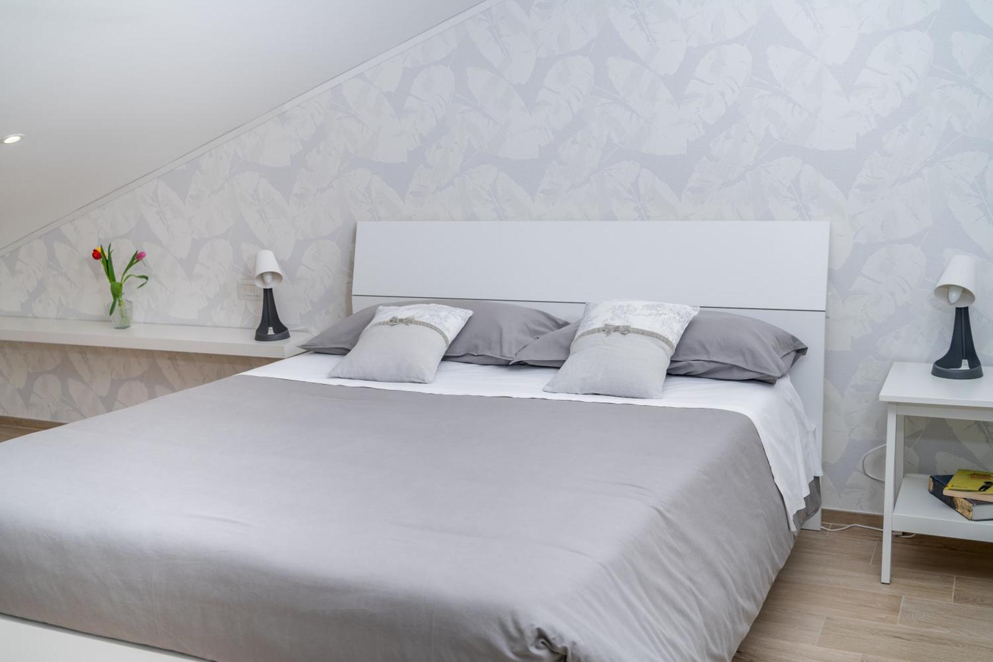 Otium Rooms / Camere E Appartamenti Morrovalle Екстер'єр фото